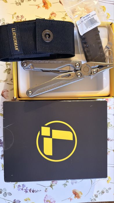 Multitool Leatherman Charge TTi Plus z kaburą