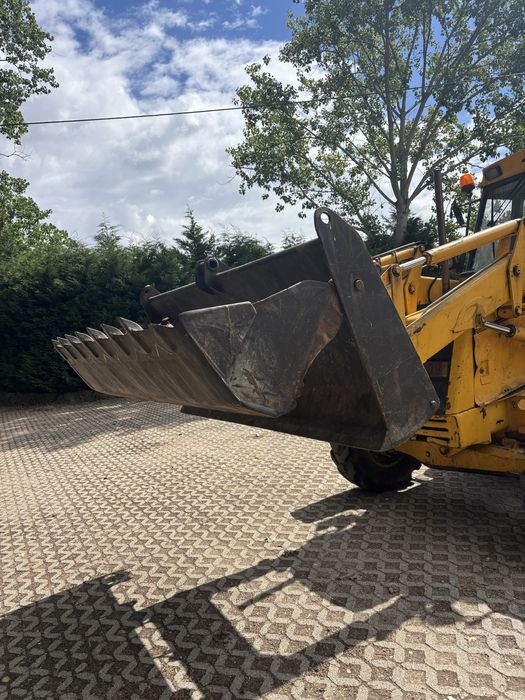 Jcb 3cx  retro escavadora