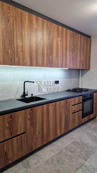 Продається простора 3-кім. квартира з новим ремонтом в Центрі міста