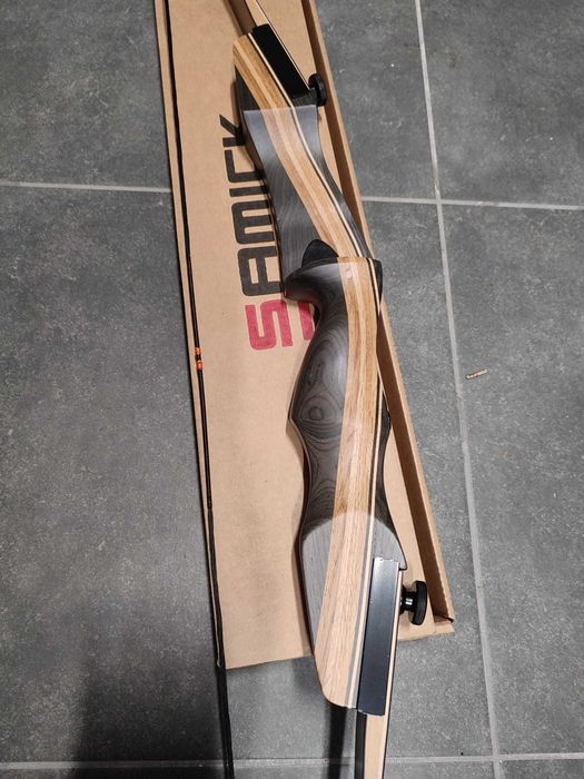 Arco recurvo tradicional Samick Sage novo