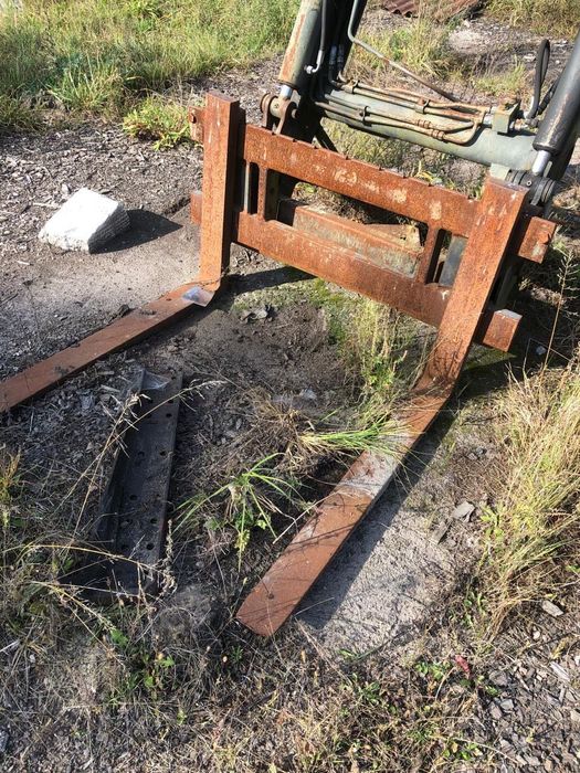 Кун для МТЗ! Швидкознімний фронтальний навантажувач Quicke 650