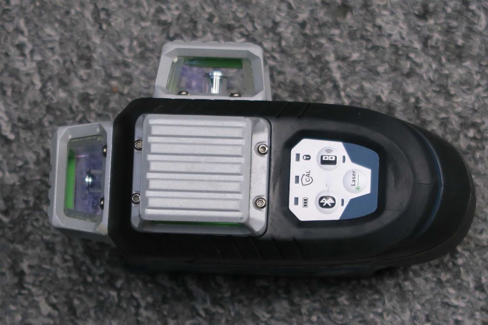 Laser krzyżowy BOSCH GLL 3-80 CG Professional zielone 3 linie, zestaw