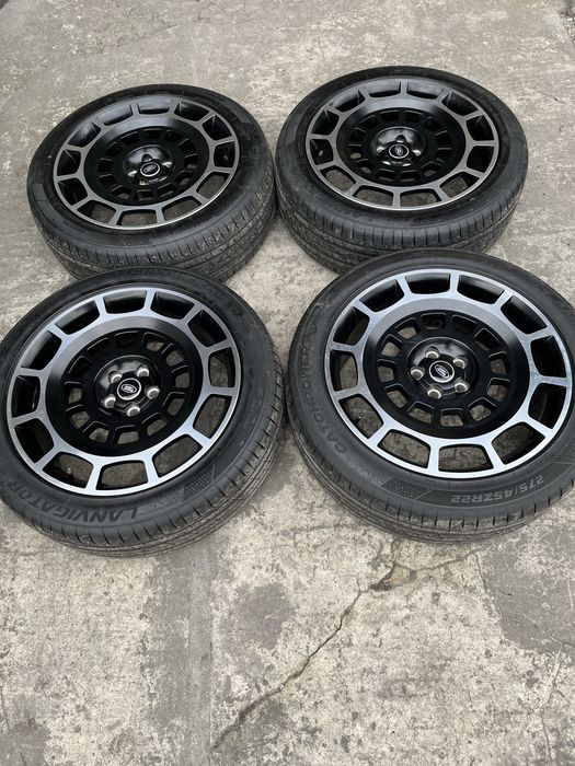 Felgi Range Rover Defender Model OCTA 22 Cale Jak Nowe