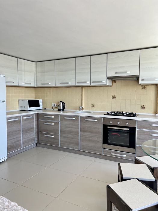 Центр. Власник. Студія. Гарний краєвид.