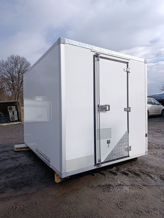 Komora Mroźniczo-Chłodnicza / Mroźnia Stacjonarna / Zabudowa Mroźnicza