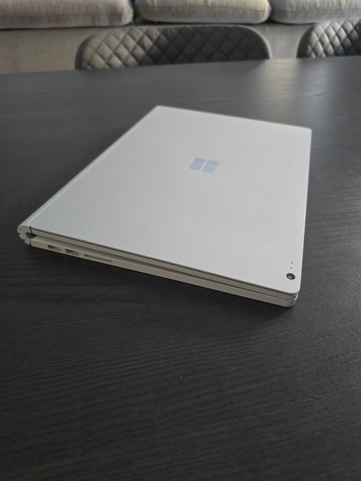Microsoft SurfaceBook 2 - GTX1050 - i7 - 256GB - 8GB