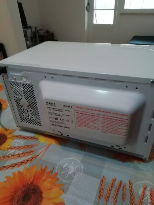 Microondas flama branco