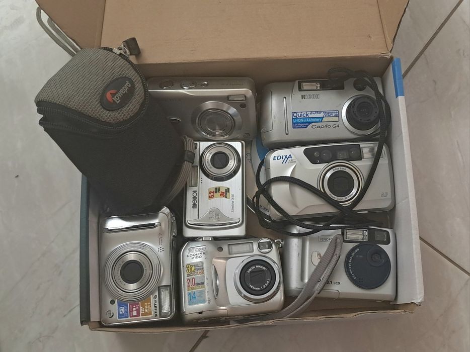 Фотоапарати різні б/у