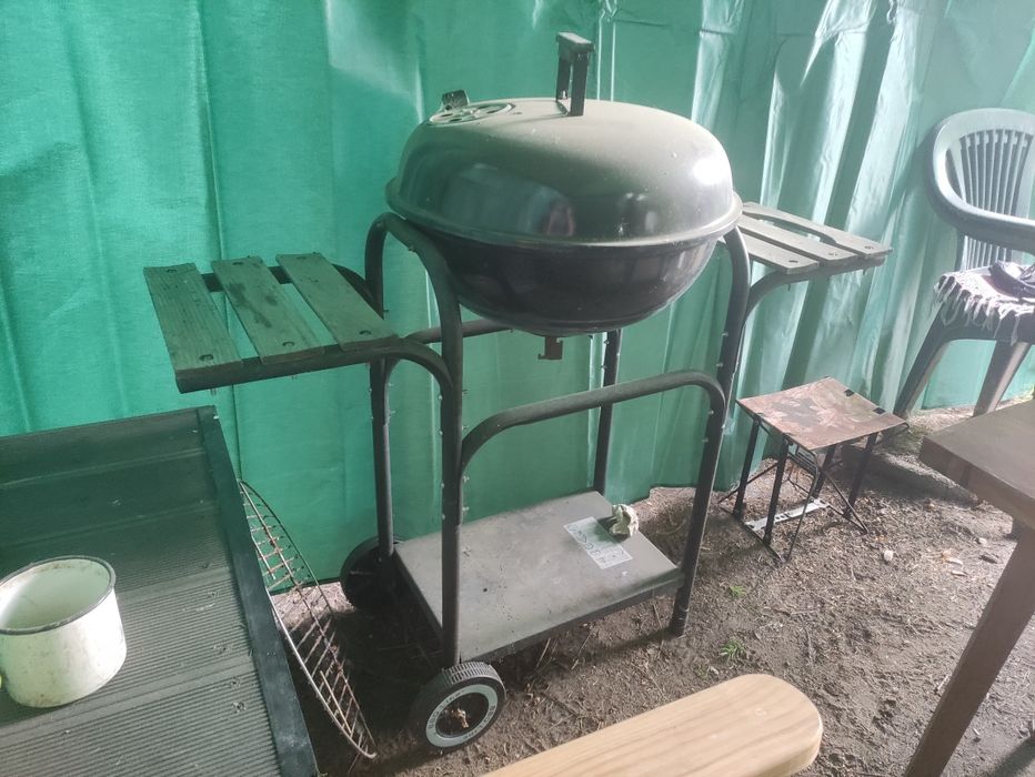 Grill kulisty, półki, kółka