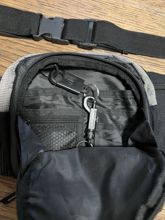 Сумка на пояс. Текстильна.