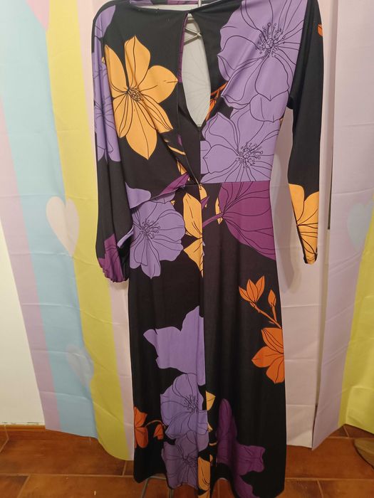 Vestido marca SFERA medidas nas fotos