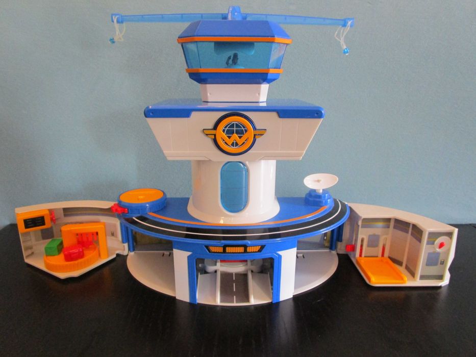 Aeroporto + 5 Mini Figuras Super Wings NOVAS, tudo original.