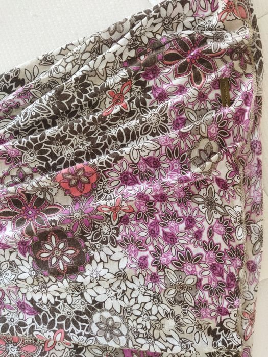 Túnica floral da Lion of Porshes