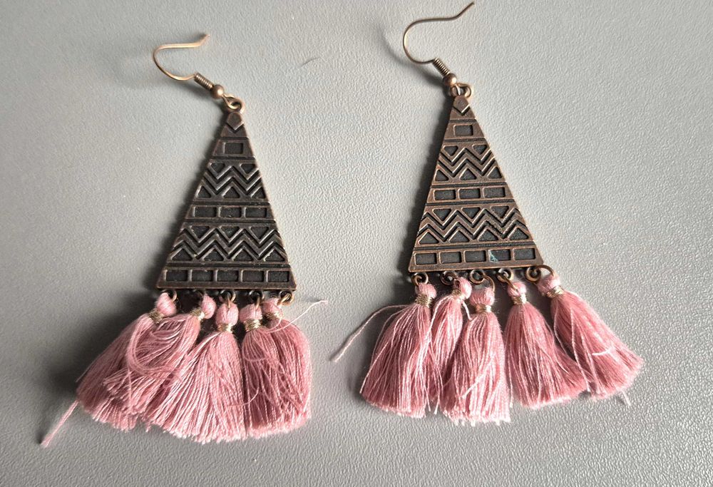 Nowe kolczyki damskie miedziane z frędzlami trójkątne boho