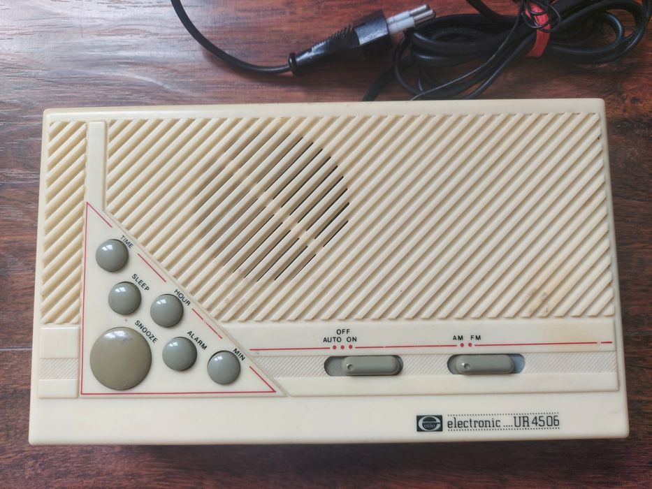 Radiobudzik w dobrym stanie