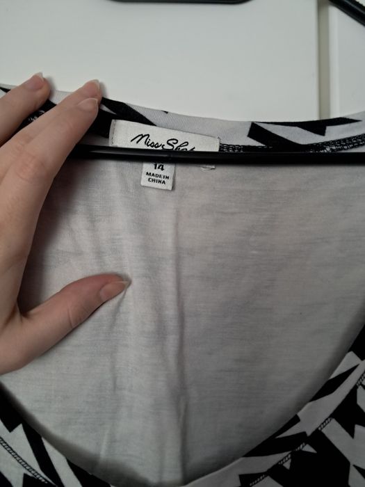 Sukienka czarno biała