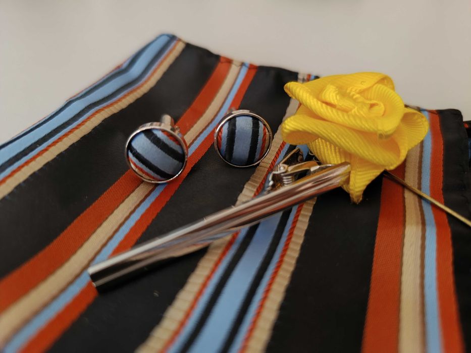 Набір чоловічих аксесуарів, хустинка, запанки, зажим, брошка