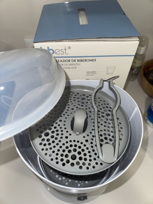Esterilizador de biberões e chupetas