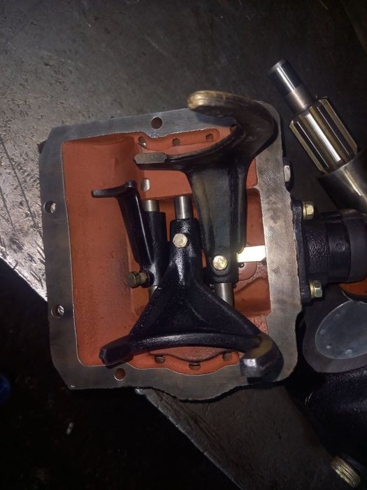 КПП УАЗ старого образца 2-х синхронная