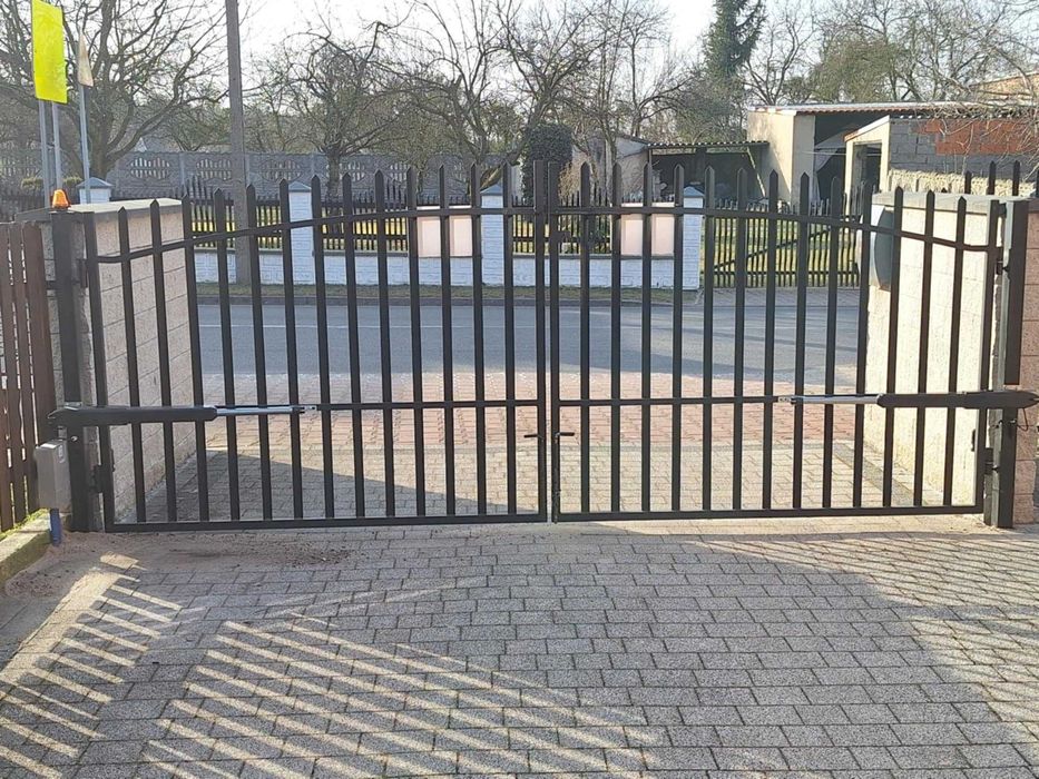 Montaz Automat Napęd silnik silowniki do bramy skrzydłowej Elektrob