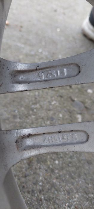 Felgi 15" 4x108, ET 52,5, otwór centrujący 63,8mm