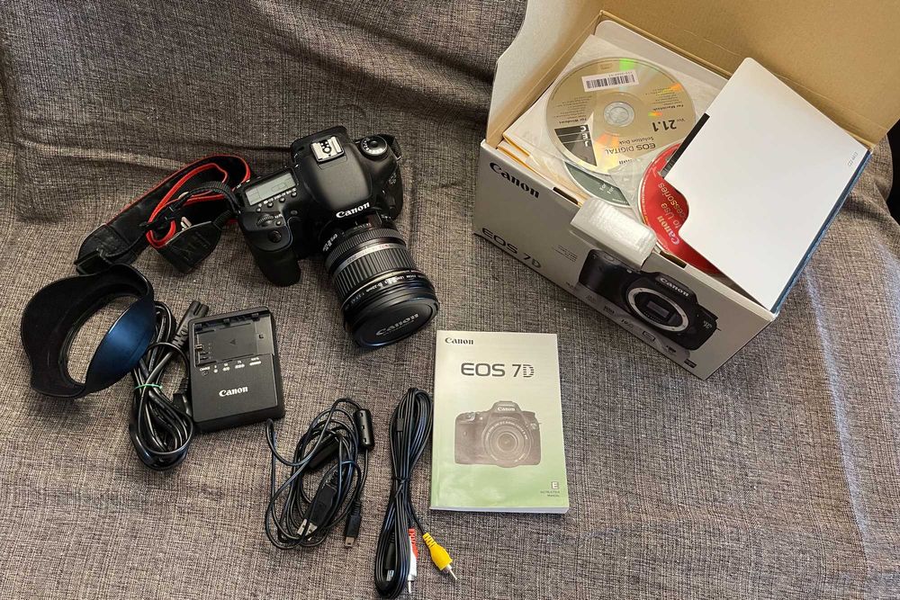 Canon EOS 7D + Objetiva Canon 10-22mm + Objetiva Canon 15-85mm + Grip