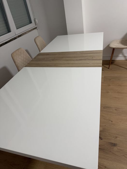 Mesa extensível branca