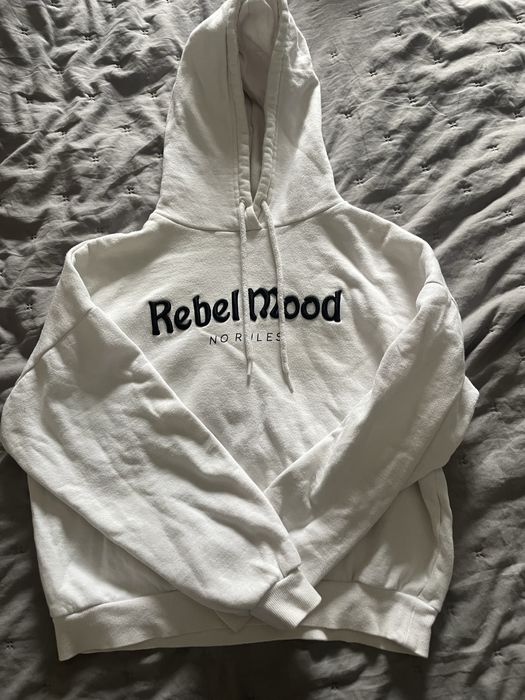 Biała wiosenna bluza z kapturem rebel mood