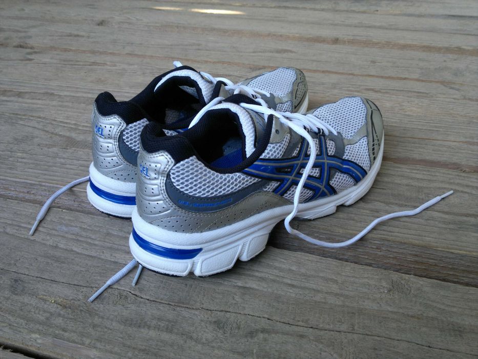 Кроссовки  Asics