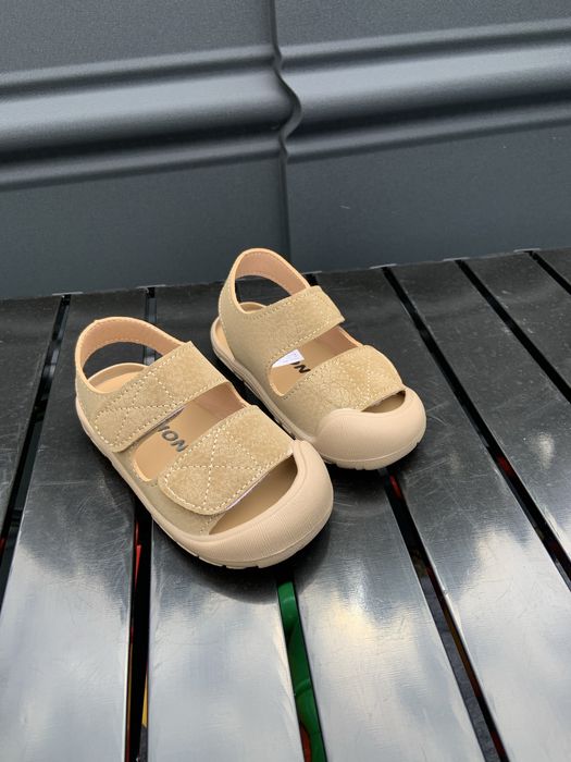 Дитячі сандалики