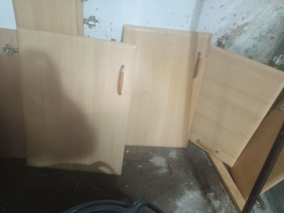 Doação Portas e armários de cozinha