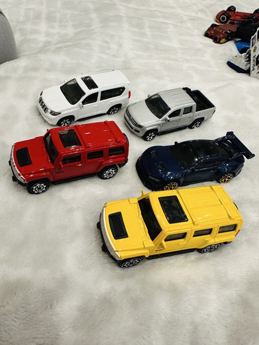 Набір металевих машинок