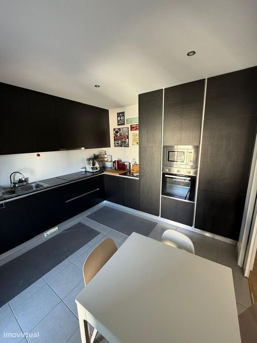 T3 com 2 casas de banho e garagem em Leiria