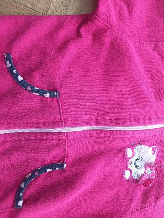 Bluza rozpinana r.104