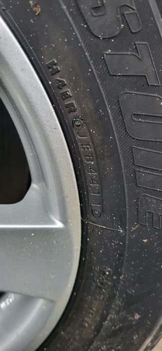 1 2 3 4 шт 215 60 r 17 Bridgestone рік 22 5.5мм зима maxxis запаска