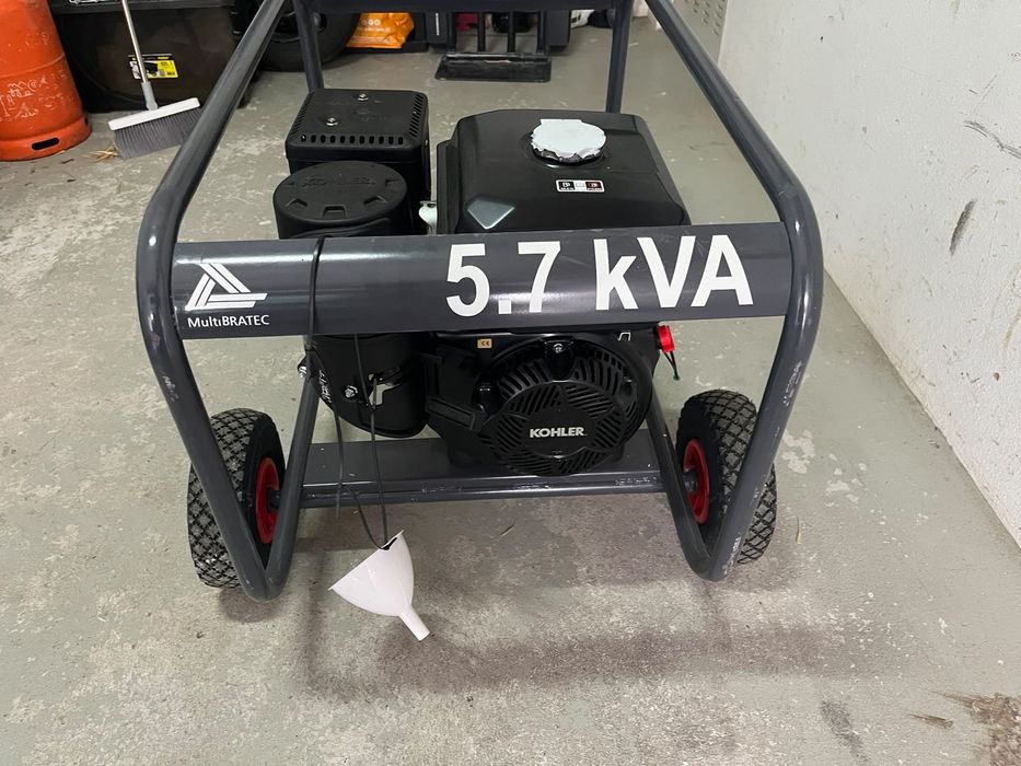 Gerador 5-7 kVA como novo
