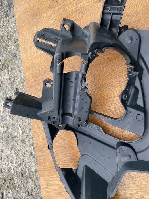 Продам кронштейн бампера