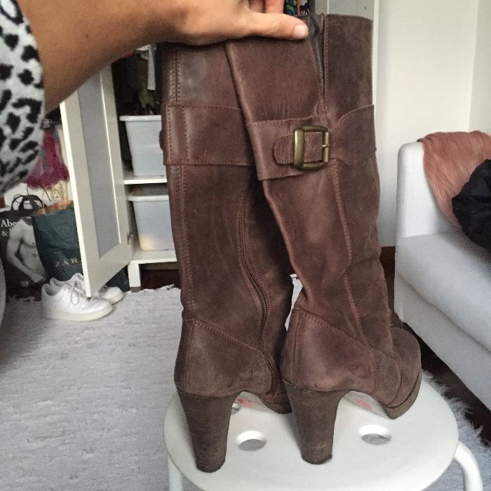Botas Zara em pele
