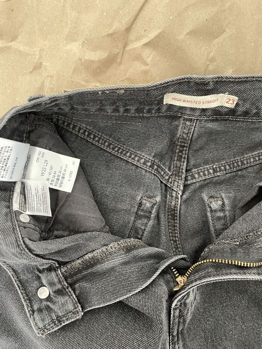 Джинси жіночі LeviStrauss&Co.