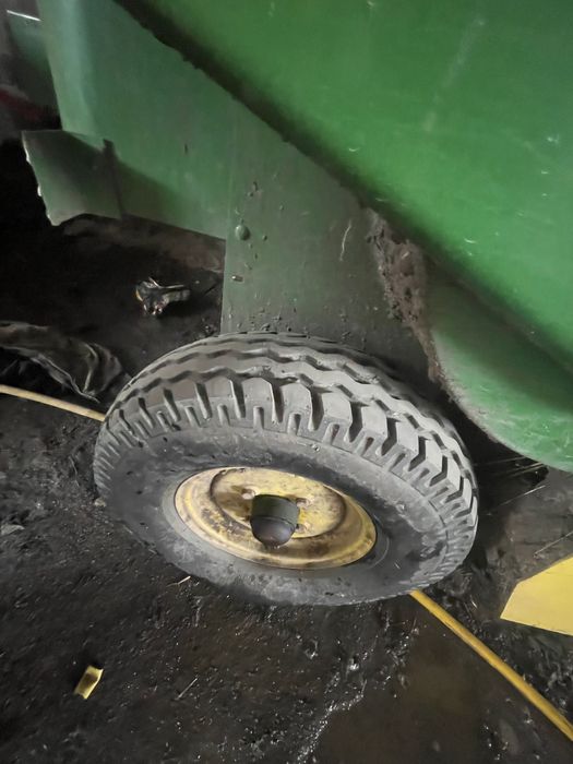 Продам преса Джон Дір 349