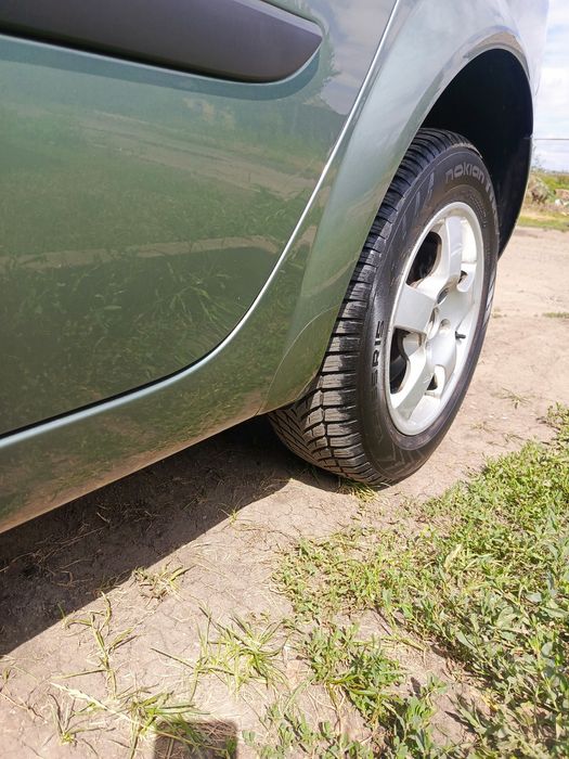 Свіжопригнане авто