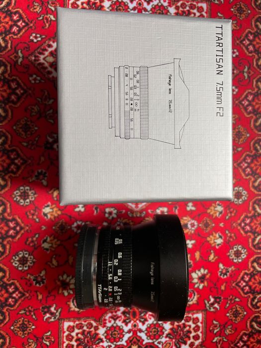 Обʼєктив Ttartisan 7.5mm f2 fish-eye Sony-e