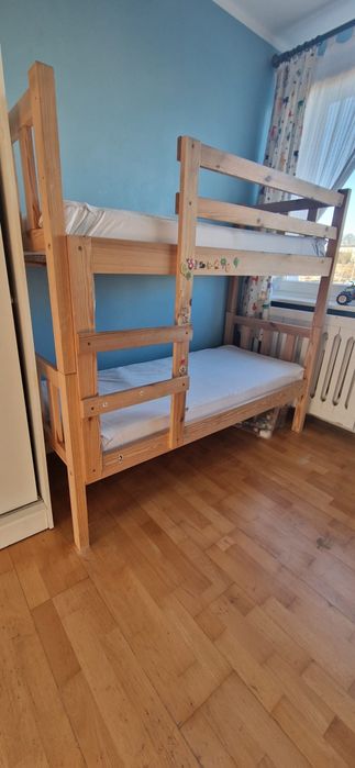 Sprzedam łóżko piętrowe