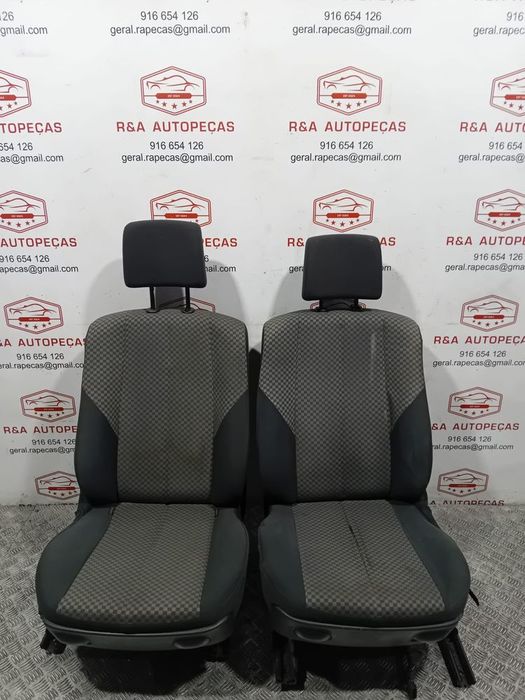 Conjunto de Bancos Renault Megane II em Tecido Original