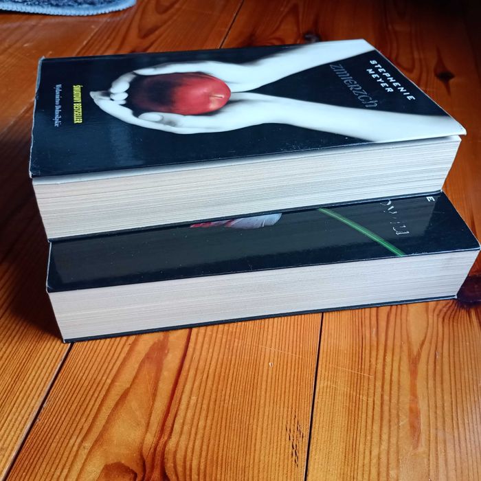 Zmierzch i Księżyc w nowiu S. Meyer