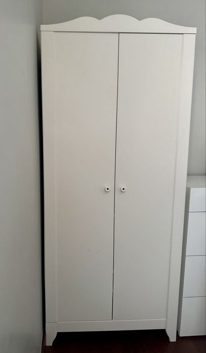 Roupeiro IKEA HENSVIK branco com 75 cm de largura – 2 portas – quarto de criança