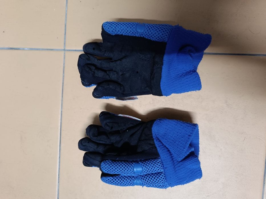 Proteções para hóquei em patins ( luvas, joelheiras e caneleiras)