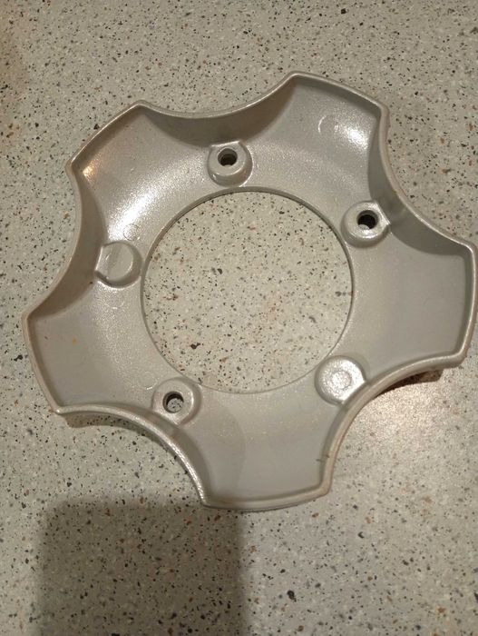 Центральний колпак диска УАЗ с отверстием под ХАБ