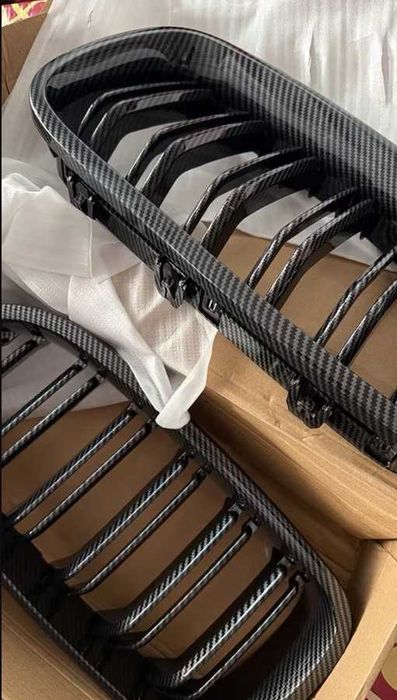 Grelhas frontais BMW série 3 F30 F31 série 5 F10 F11  efeito carbono a partir de €50,00