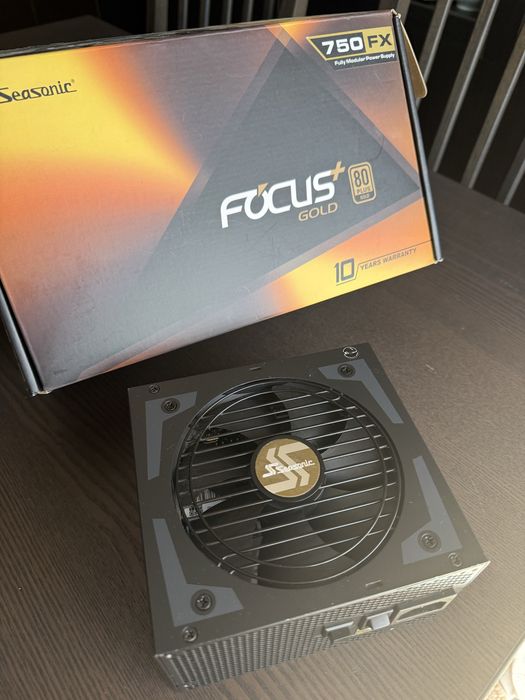 Fonte de Alimentação Seasonic Focus GX-750 750W 80 Plus Gold